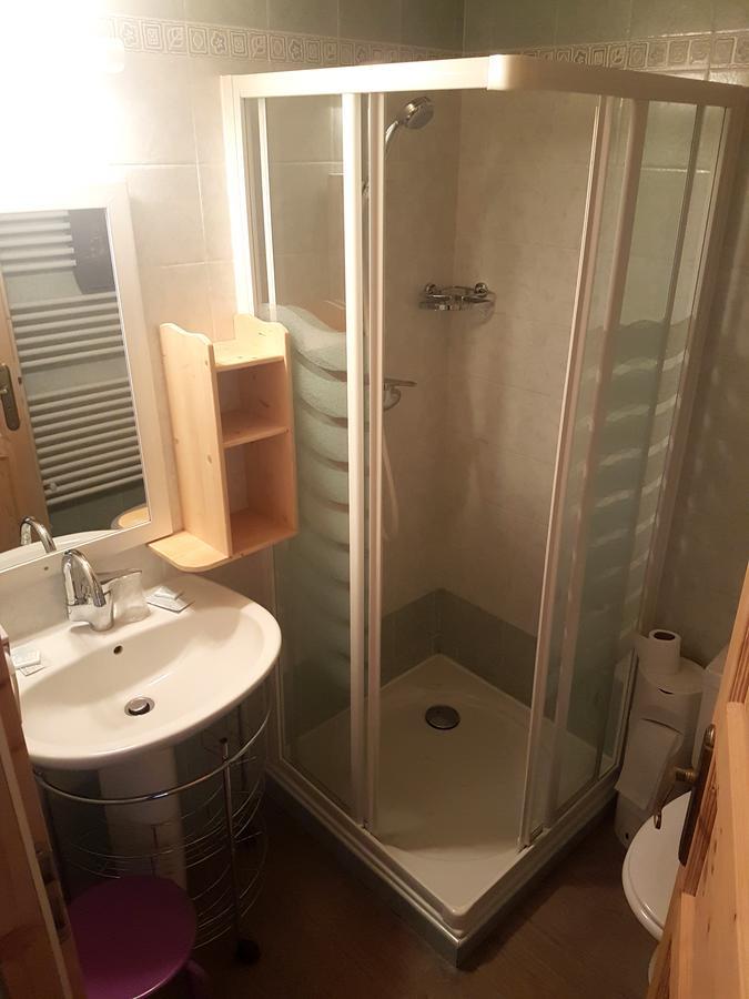 Hotel La Vanoise เบส์ซองส์ ภายนอก รูปภาพ