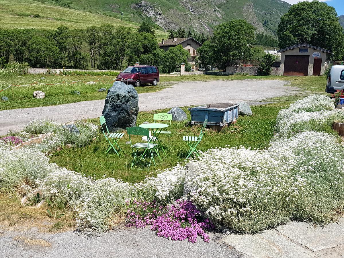 Hotel La Vanoise เบส์ซองส์ ภายนอก รูปภาพ