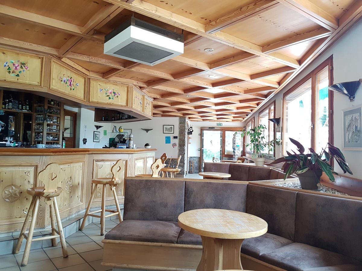 Hotel La Vanoise เบส์ซองส์ ภายนอก รูปภาพ