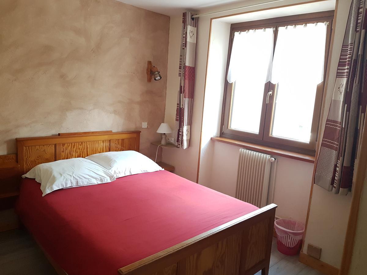 Hotel La Vanoise เบส์ซองส์ ภายนอก รูปภาพ